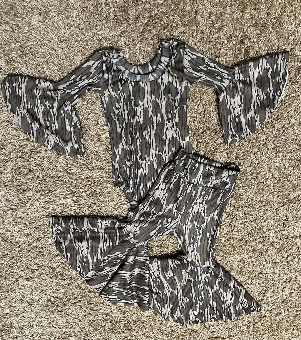 Bell sleeve onesie! (Onesie only!!)